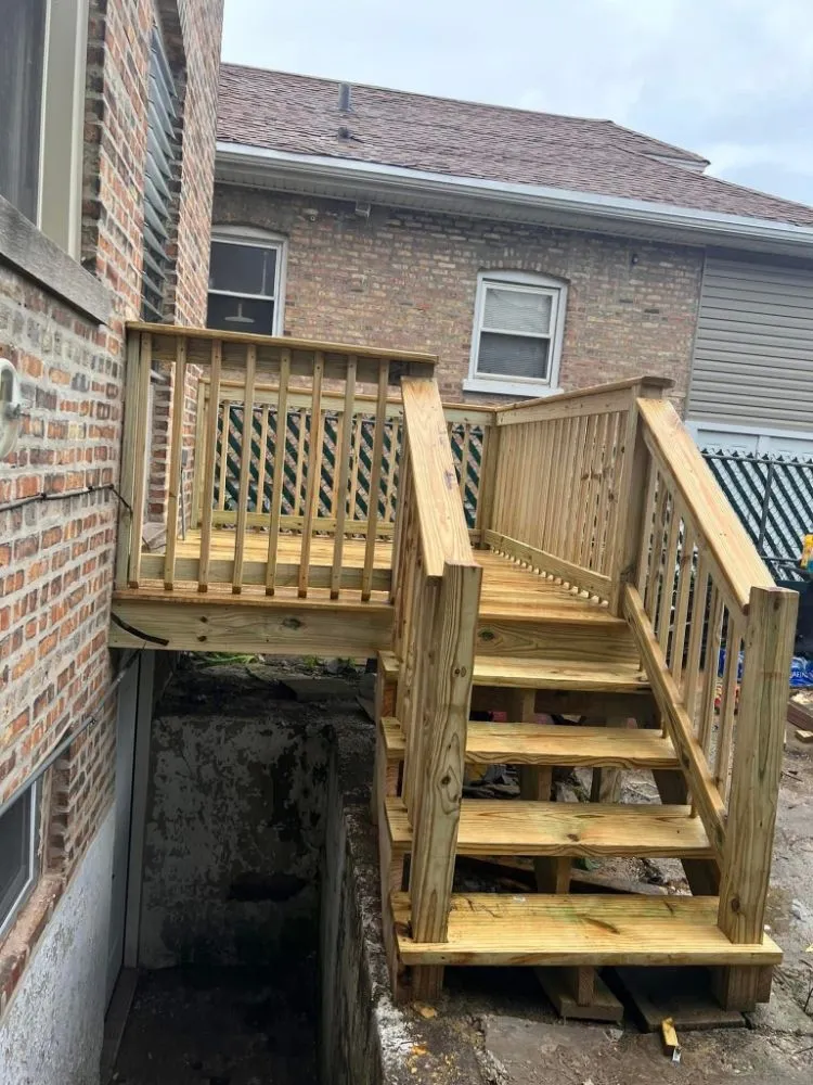 Expert fence installation experts serving Chicago, IL - B&M Construction