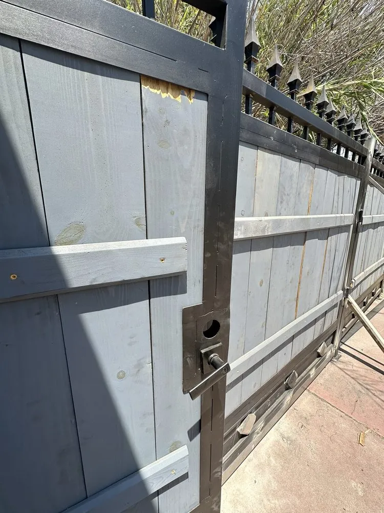 Expert fence installation experts serving Bakersfield, CA - Bobby Rays Fab