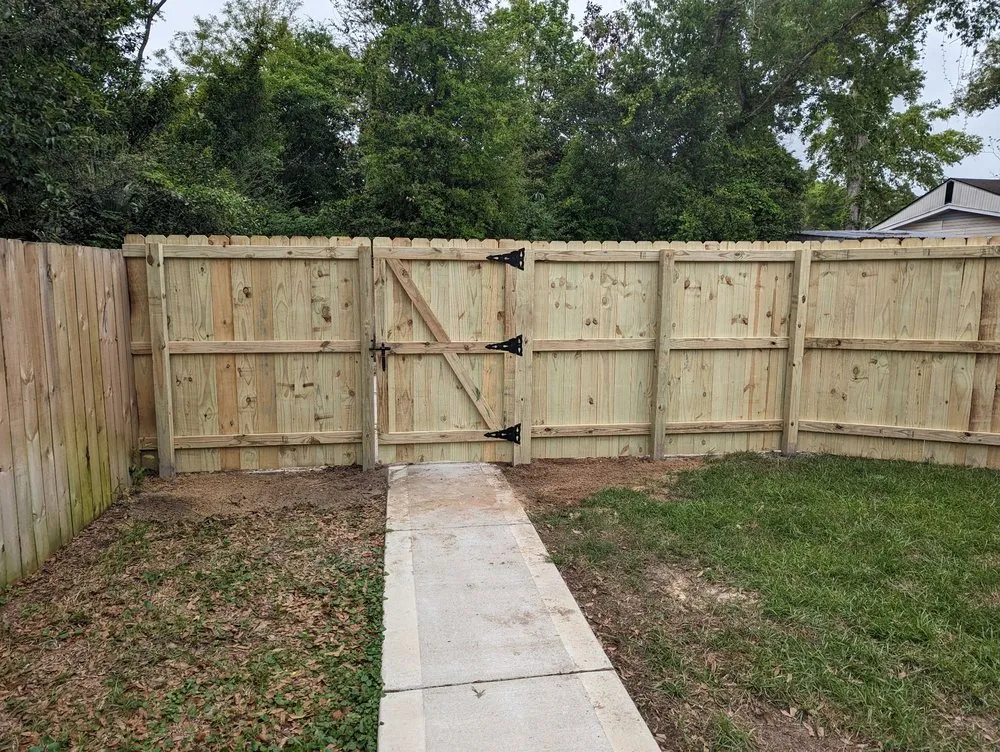 Professional vinyl fence installation in Pace, FL by Brackish Construction