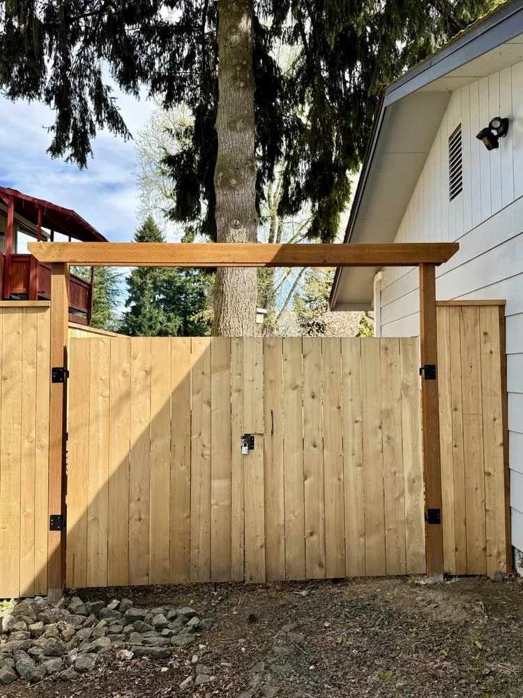 Trusted wood fence service service in Eugene, OR - Bradley & Son