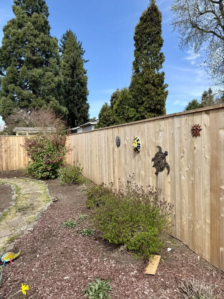 Reliable vinyl fence installation for homes in Eugene, OR by Bradley & Son