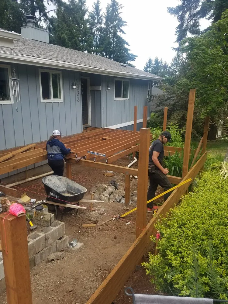 Local chain link fencing experts serving Eugene, OR - Bradley & Son
