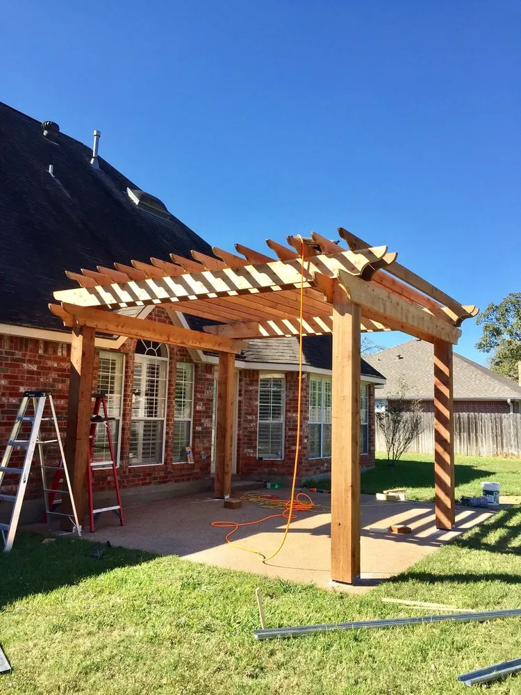 Expert chain link fencing experts serving Bryan, TX - Brazos Custom Construction