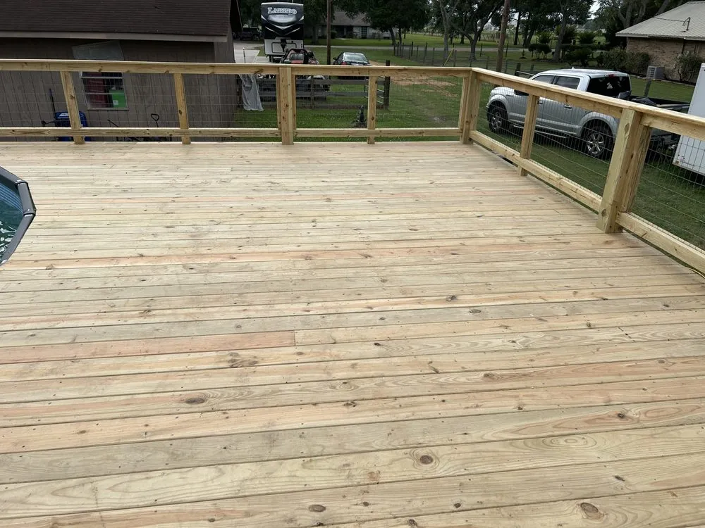 Trusted wood fence service in Wallis, TX by Cajun Electrostatic