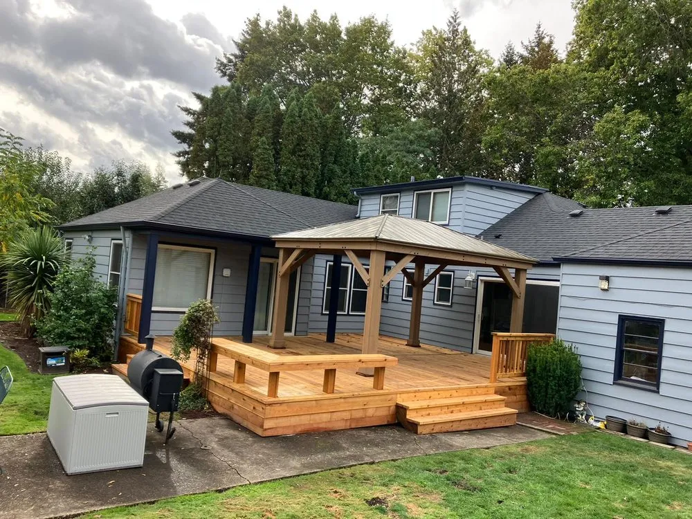 Trusted vinyl fence installation in Gresham, OR by Campos construction