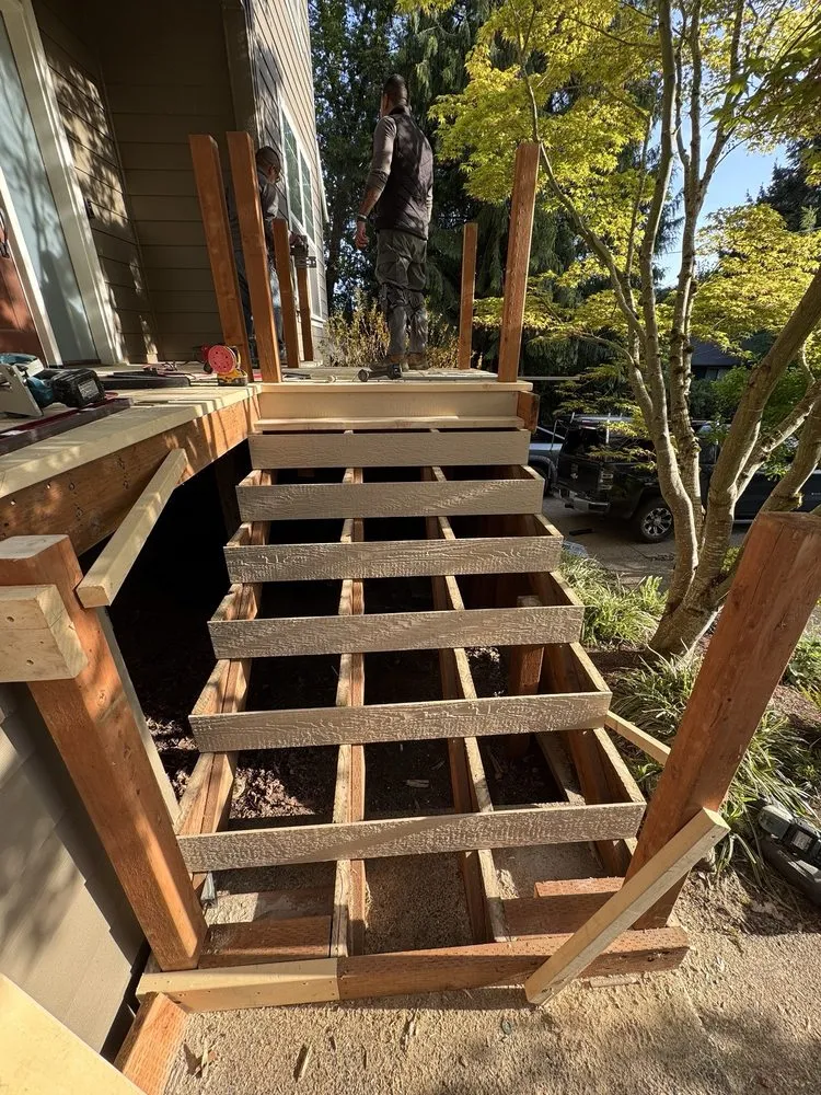 Expert fence repair experts serving Gresham, OR - Campos construction