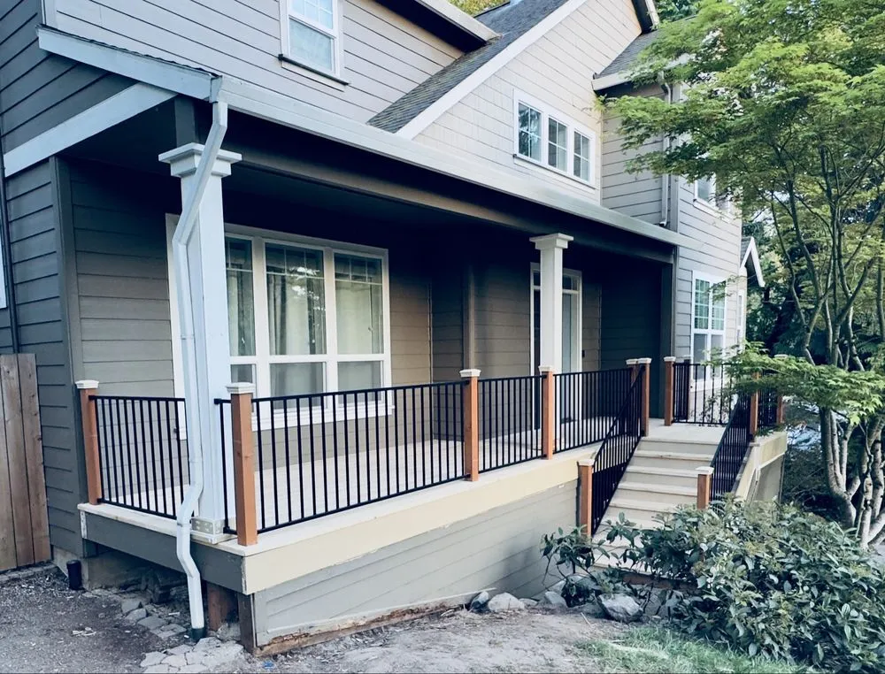 Professional vinyl fence installation experts serving Gresham, OR - Campos construction