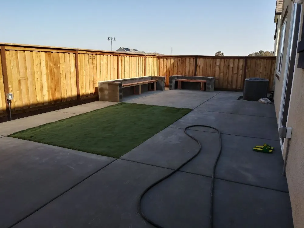 Affordable vinyl fence installation experts serving Tracy, CA - Cedano Construction