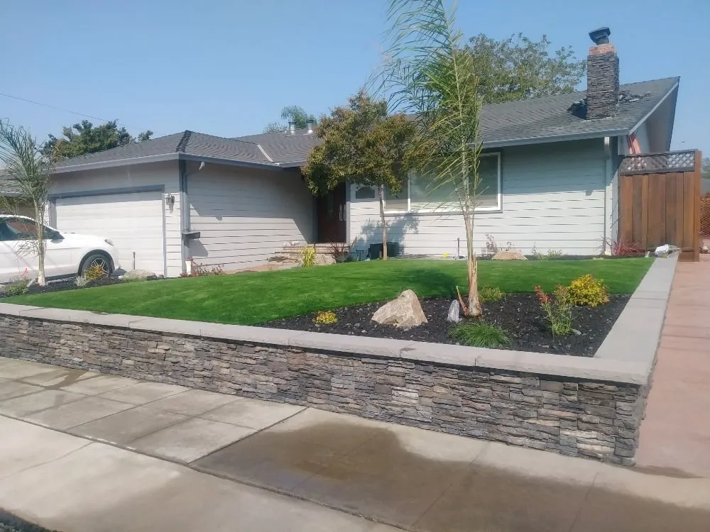 Expert privacy fencing for homes in Tracy, CA by Cedano Construction