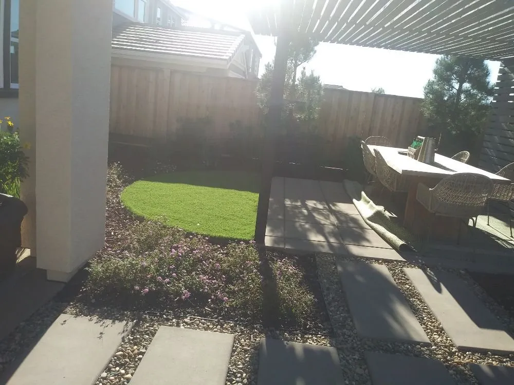 Trusted vinyl fence installation in Tracy, CA by Cedano Construction