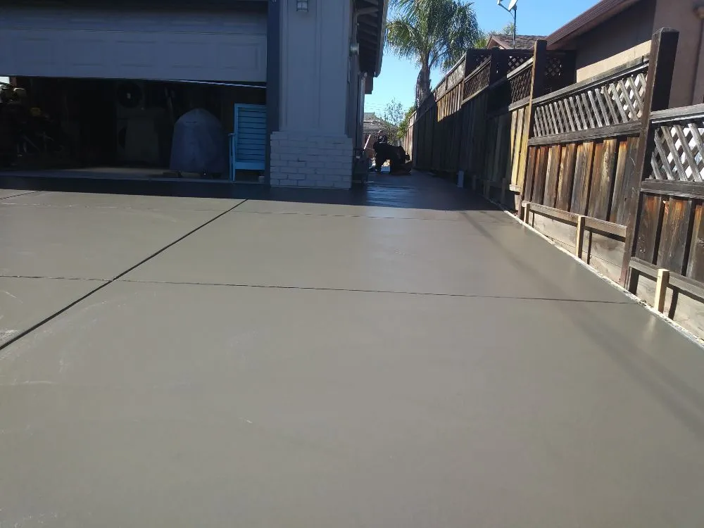 Affordable vinyl fence installation experts serving Tracy, CA - Cedano Construction