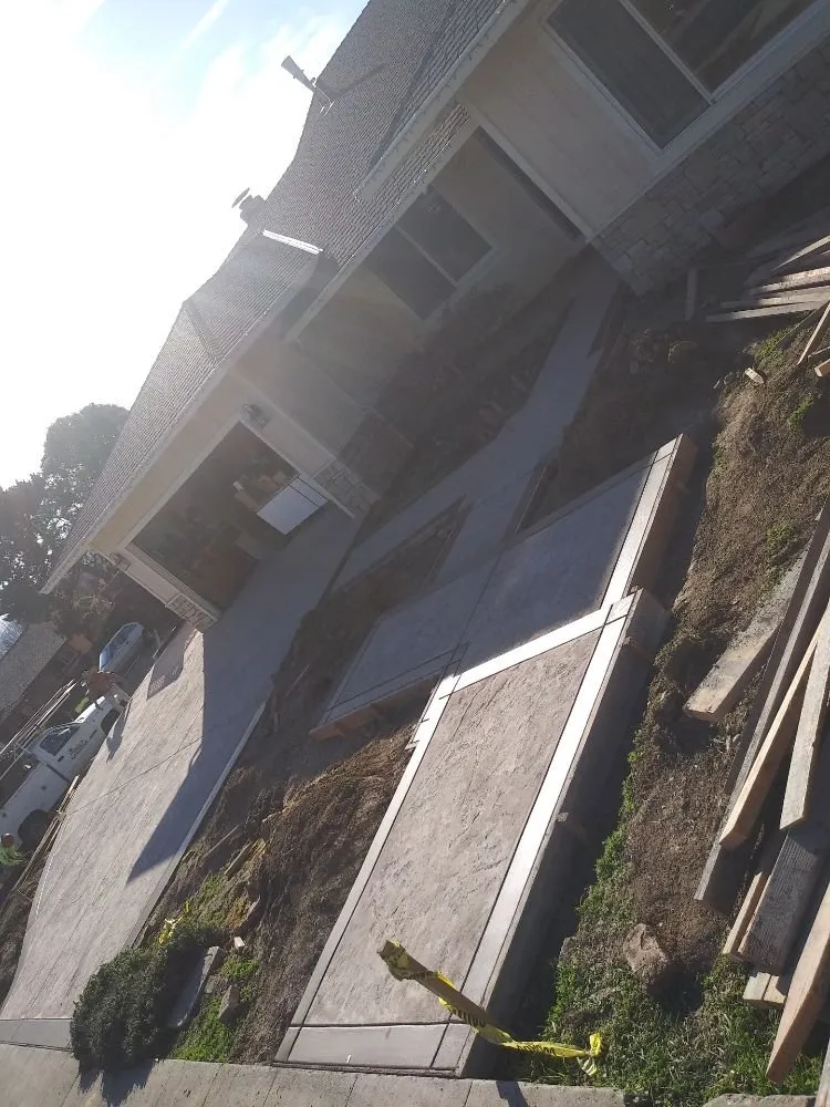 Quality vinyl fence installation in Tracy, CA by Cedano Construction