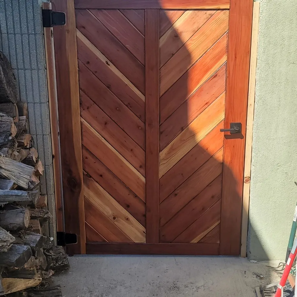 Trusted vinyl fence installation experts serving Temecula, CA - Chris The Builder