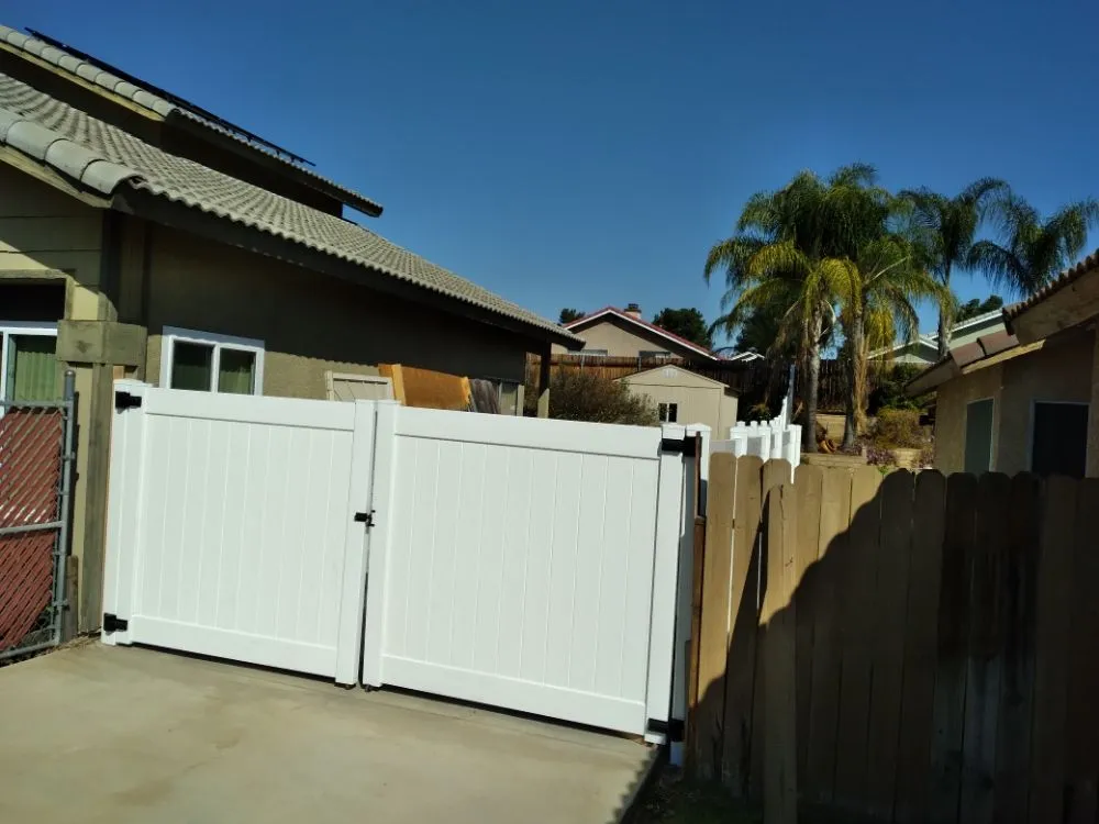 Quality privacy fencing service in Riverside, CA - CIMF