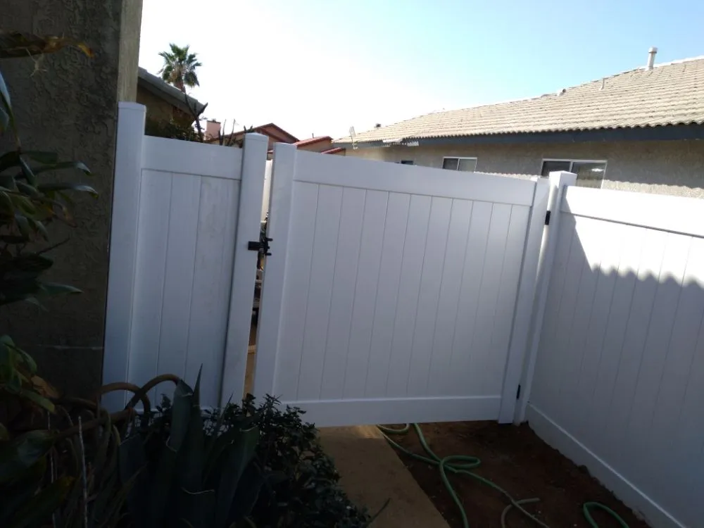 Expert fence repair service in Riverside, CA - CIMF