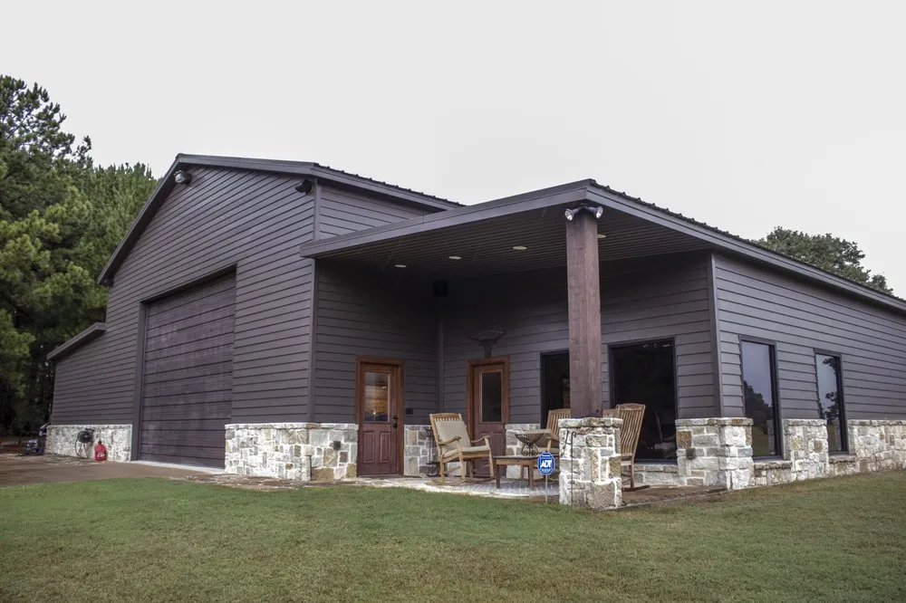 Trusted vinyl fence installation service in Lindale, TX - Circle H Construction & Development