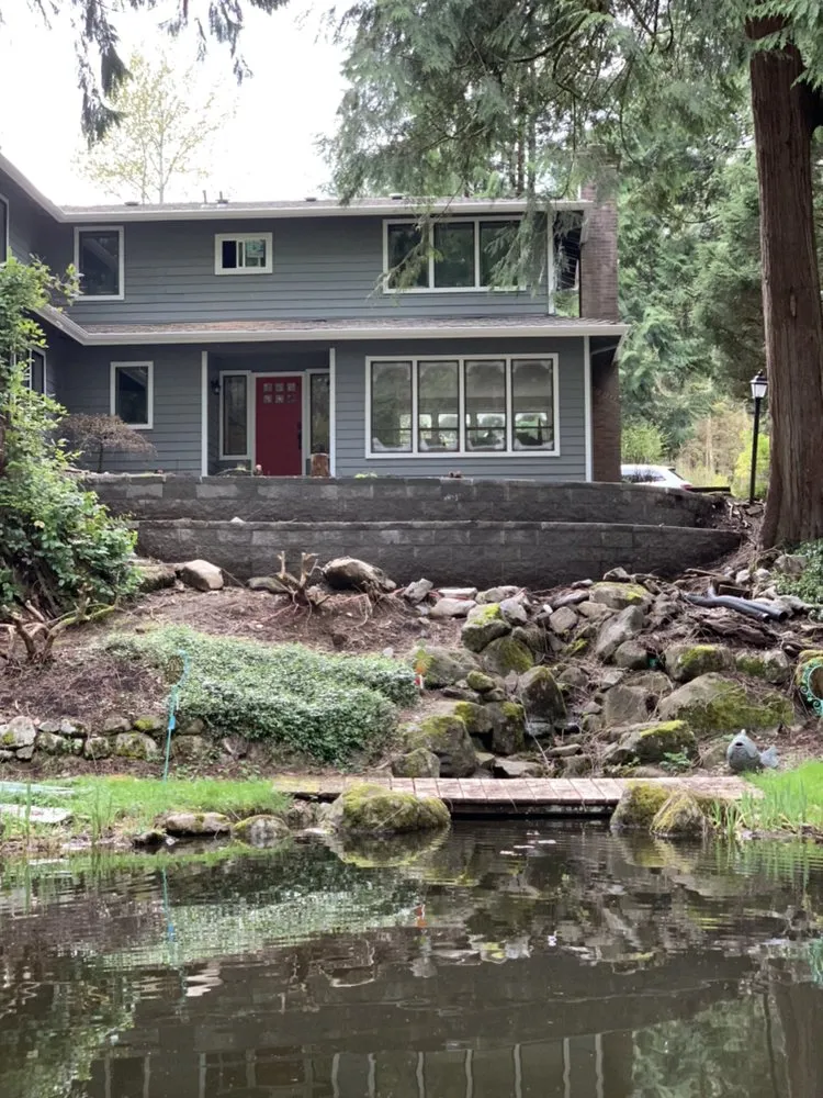 Quality privacy fencing experts serving Everett, WA - CMW Construction