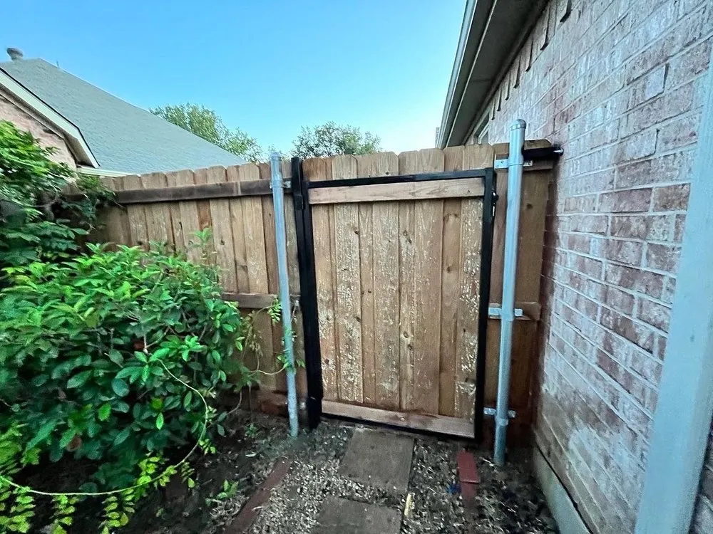 Trusted wood fence service experts serving Prosper, TX - CNP Construction