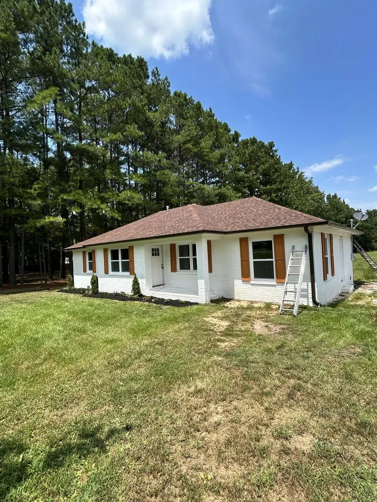 Local fence repair service in Hernando, MS - Complete Renovations