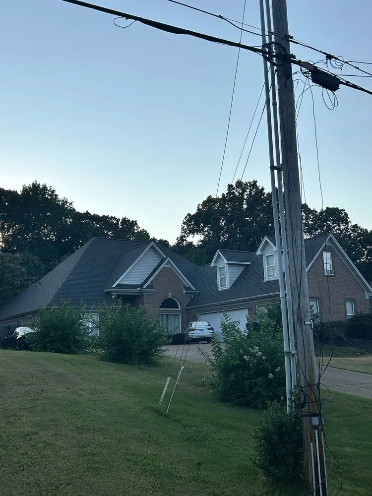Affordable vinyl fence installation service in Hernando, MS - Complete Renovations