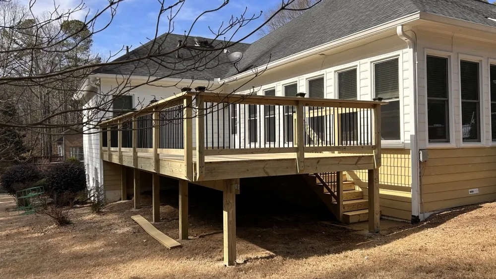 Reliable vinyl fence installation experts serving Lawrenceville, GA - ConstructArt2A