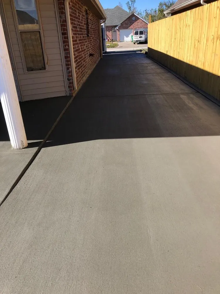 Professional fence installation service in Luling, LA - Construction World