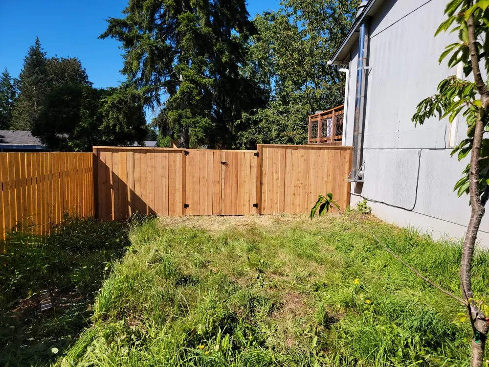Local fence repair experts serving Silverdale, WA - Constructive Construction