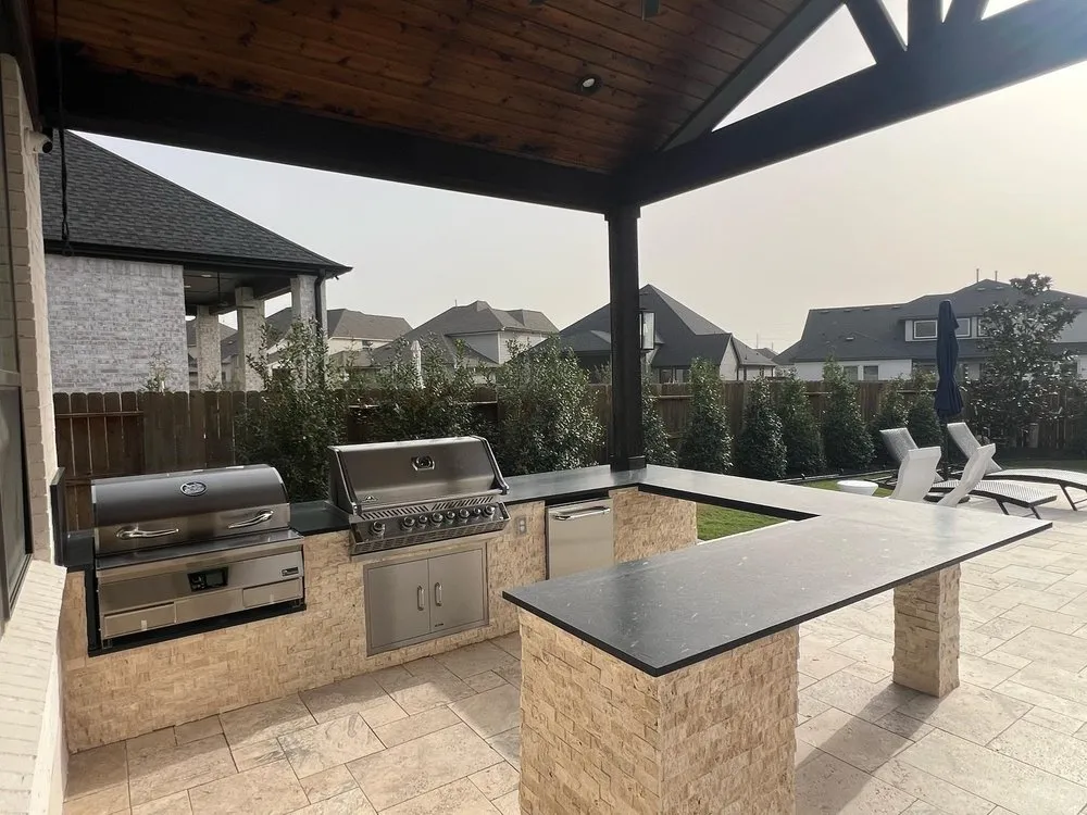 Quality vinyl fence installation for homes in Katy, TX by Coteca