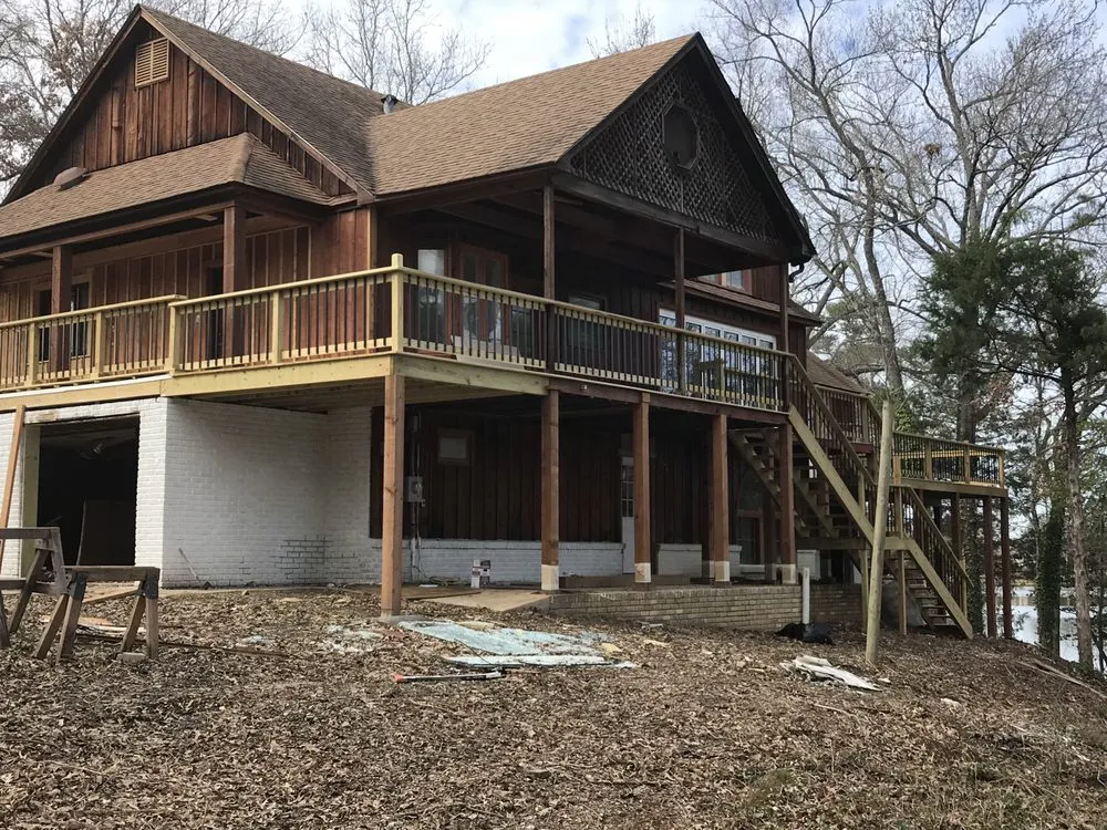 Reliable wood fence service service in Gilmer, TX - Crown Construction