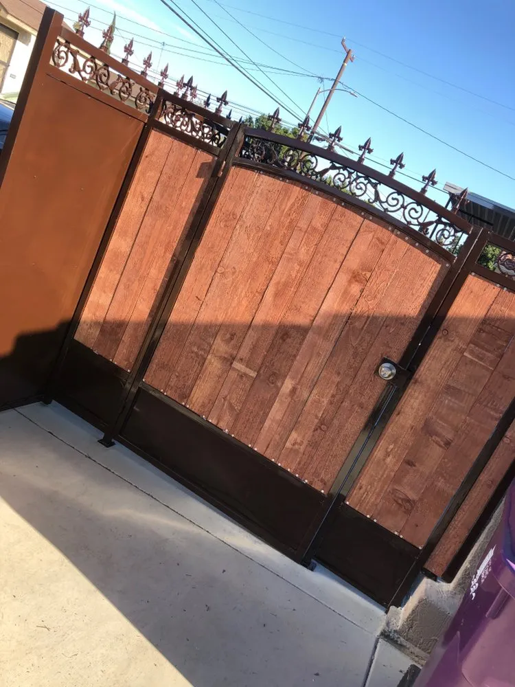 Reliable fence repair experts serving Compton, CA - Crown Welding