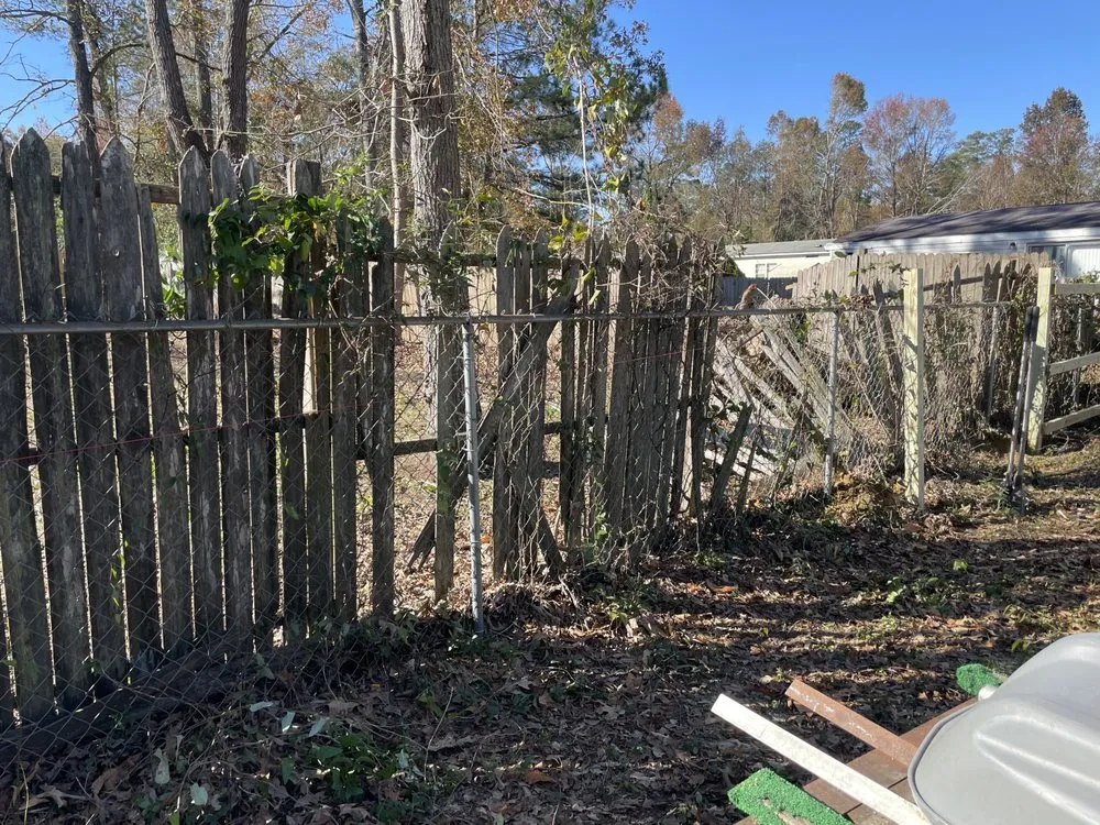 Professional vinyl fence installation experts serving Jackson, SC - CSRA Solution