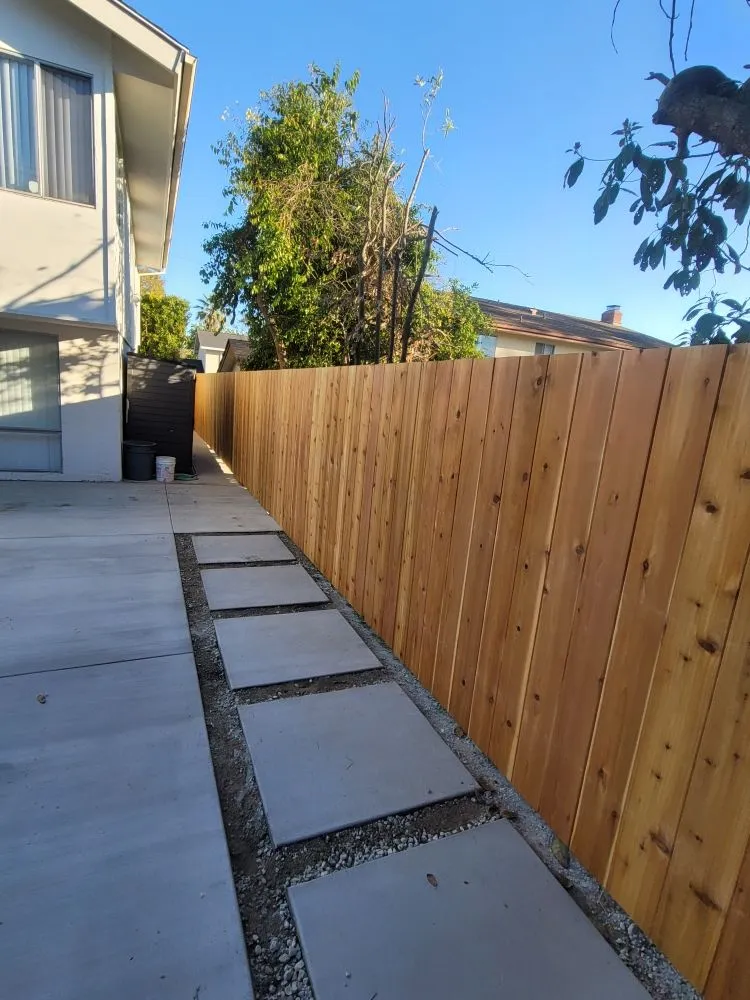 Local vinyl fence installation for homes in Compton, CA by Cuadras Fence