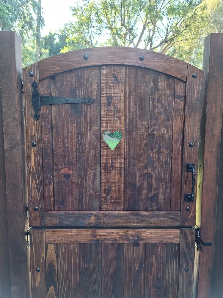 Reliable wood fence service service in Compton, CA - Cuadras Fence