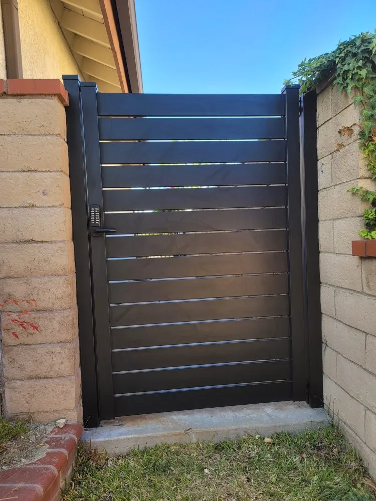 Affordable privacy fencing experts serving Compton, CA - Cuadras Fence