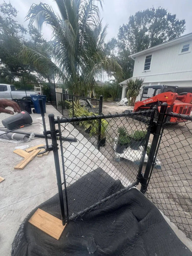 Trusted fence repair in Parrish, FL by Cyclone Carpentry