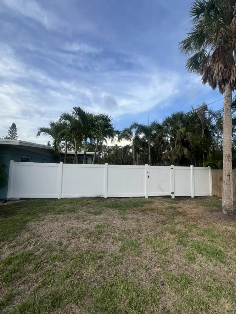 Professional fence repair experts serving Parrish, FL - Cyclone Carpentry