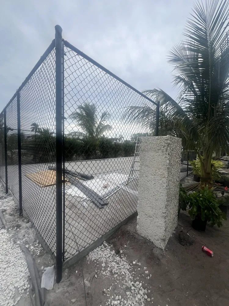 Professional wood fence service experts serving Parrish, FL - Cyclone Carpentry