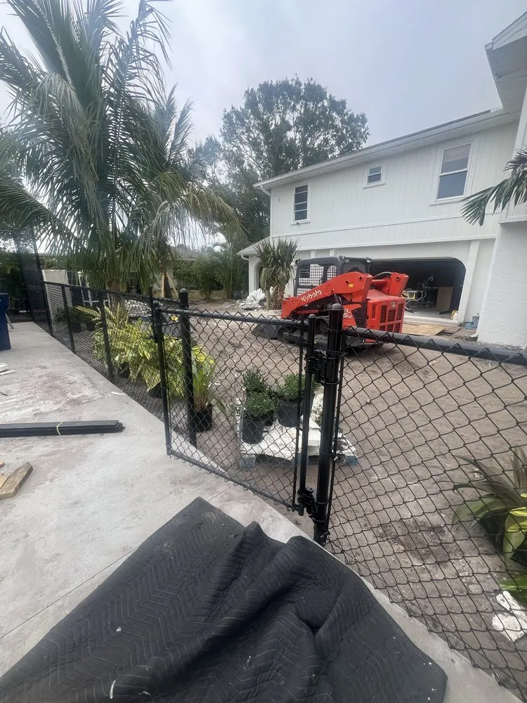 Reliable vinyl fence installation service in Parrish, FL - Cyclone Carpentry