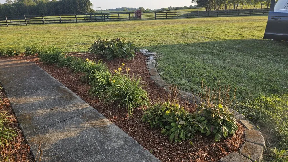 Local vinyl fence installation for homes in Floyds Knobs, IN by Darrells Do It All Service