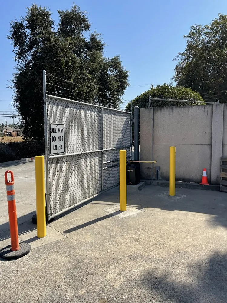 Professional privacy fencing service in Loomis, CA - DC Controls