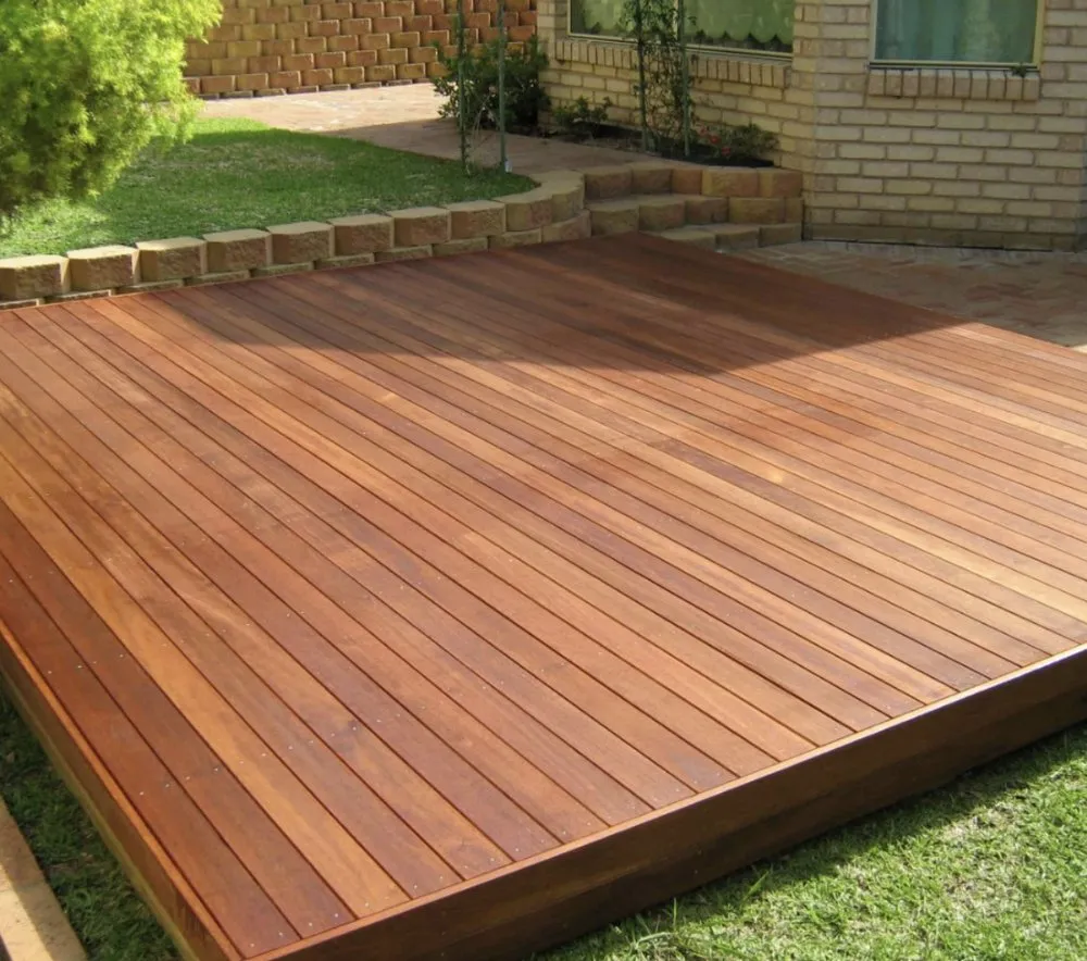 Affordable vinyl fence installation service in Cuero, TX - D+D construction