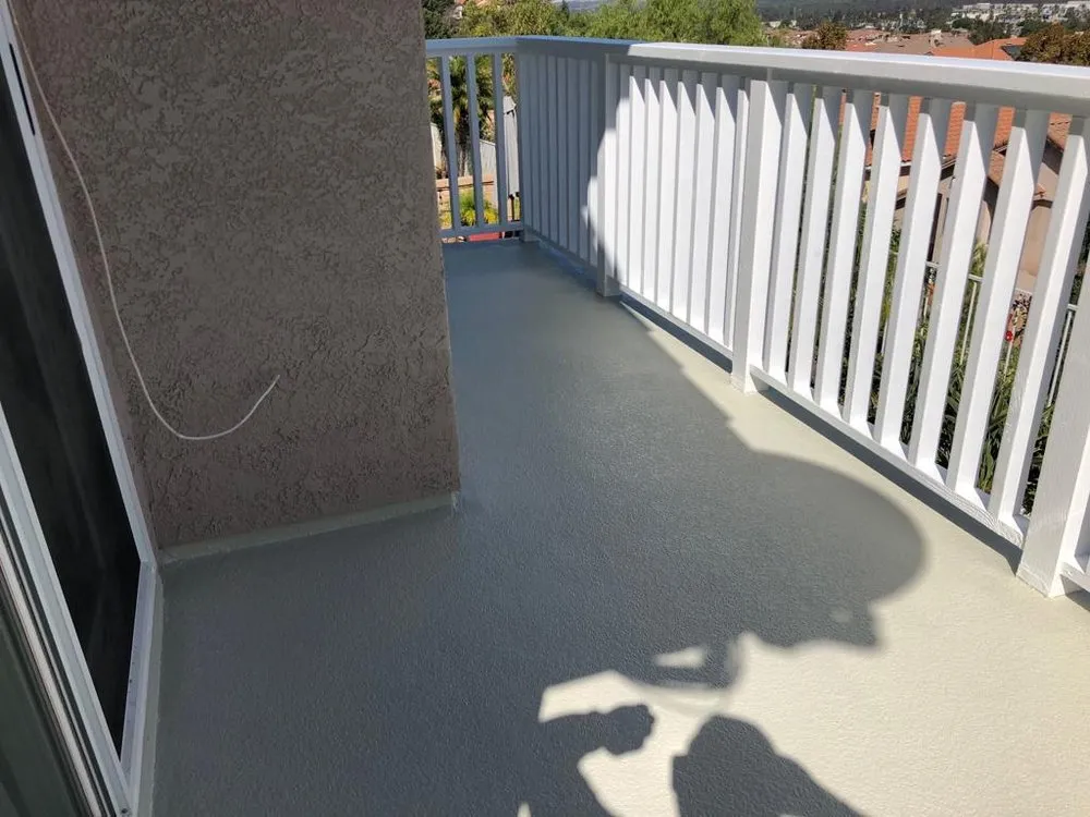 Local chain link fencing experts serving Santa Ana, CA - Deck Process & Services