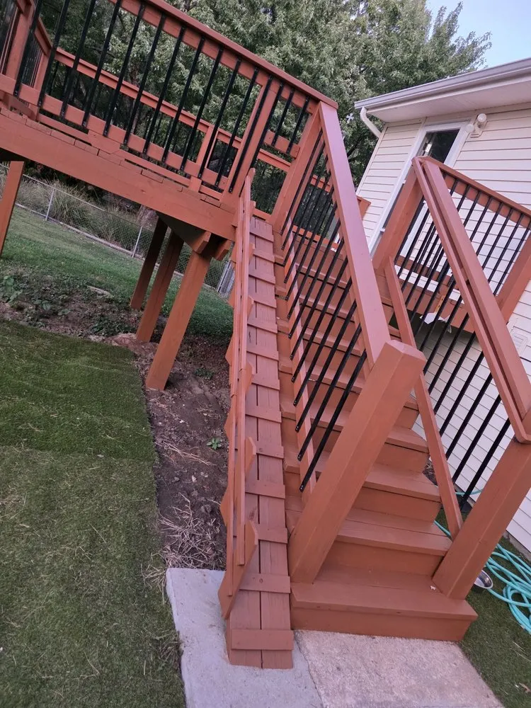 Reliable privacy fencing service in Lenexa, KS - Deck Revive