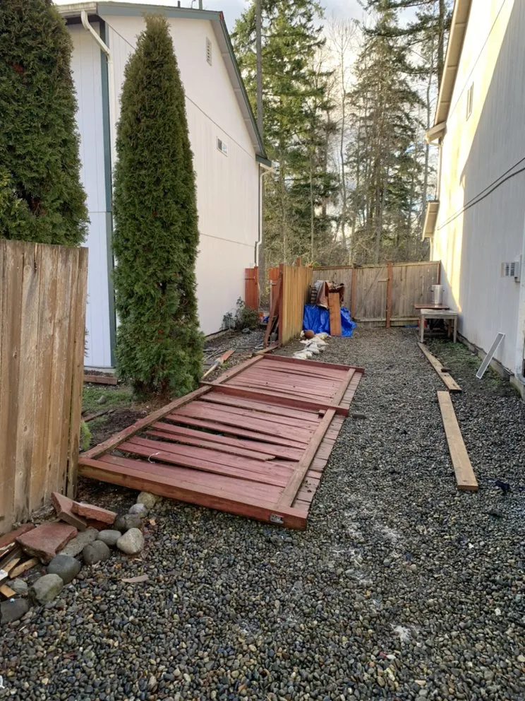 Trusted wood fence service service in Seattle, WA - Devoted Construction