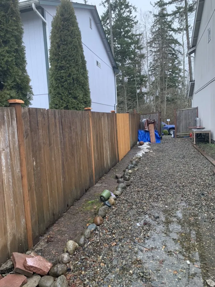 Affordable vinyl fence installation experts serving Seattle, WA - Devoted Construction