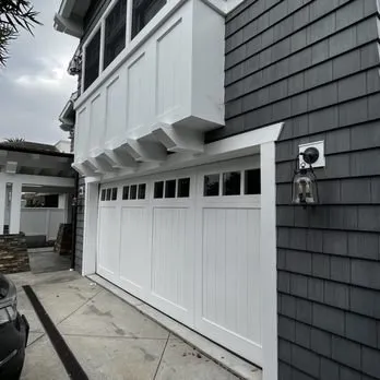 Top-rated wood fence service for homes in Riverside, CA by DFConstruction