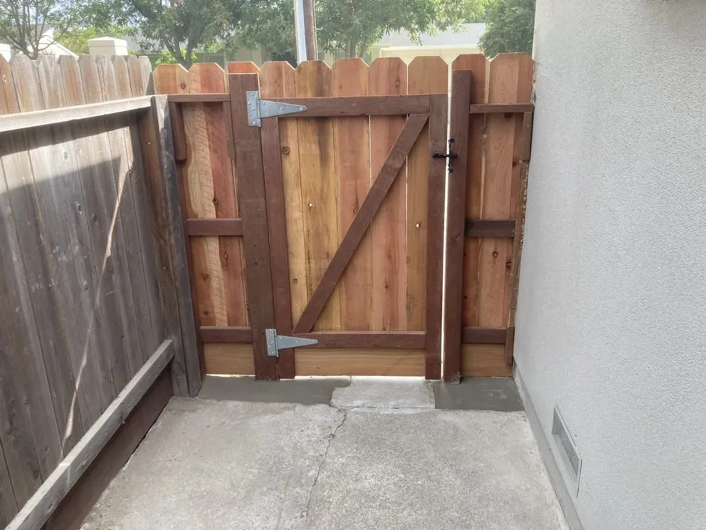 Trusted wood fence service in Modesto, CA by DHS