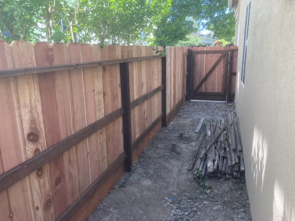 Local vinyl fence installation service in Modesto, CA - DHS