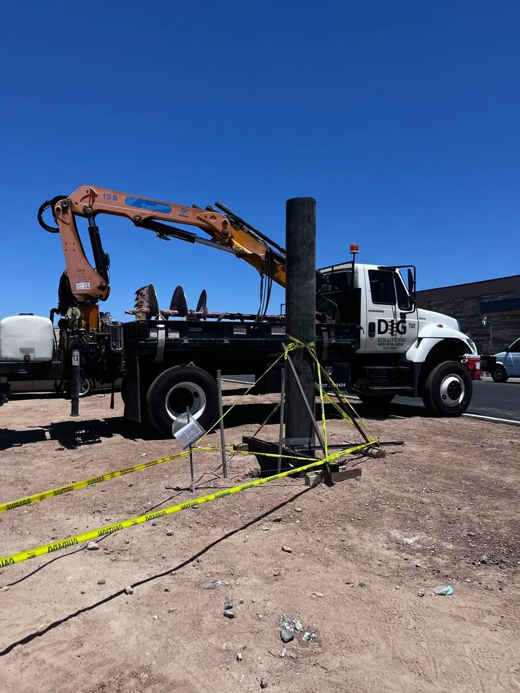 Affordable privacy fencing in Phoenix, AZ by Dig Solutions