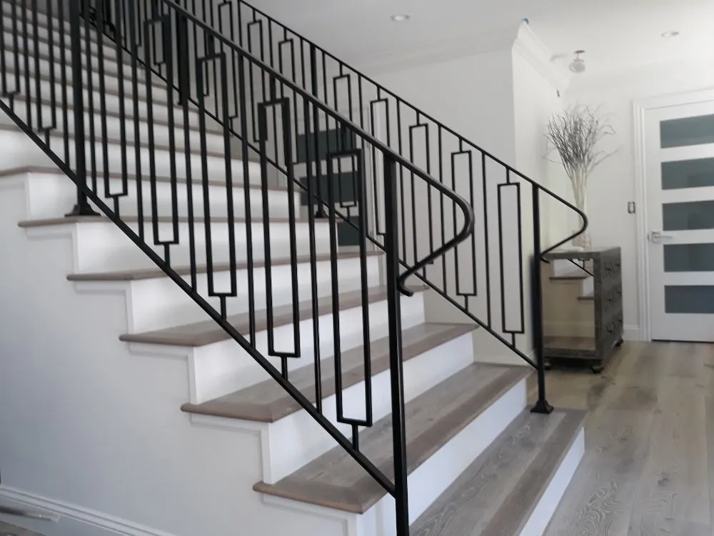 Top-rated vinyl fence installation service in Fairfield, CA - Dimensional Iron